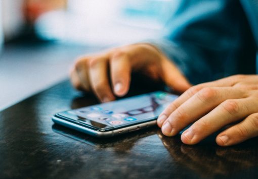 Image with missing alt attribute found on neopolis.gr