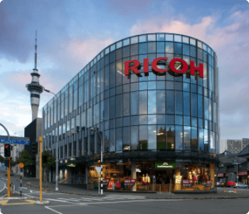 Image with missing alt attribute found on outsystems.com