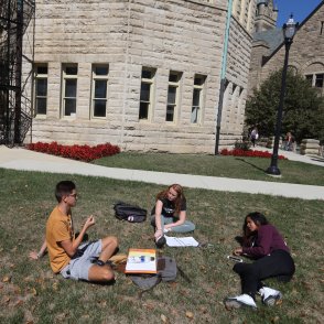 Image with missing alt attribute found on owu.edu