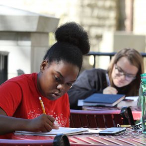 Image with missing alt attribute found on owu.edu