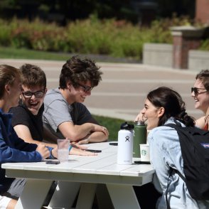 Image with missing alt attribute found on owu.edu