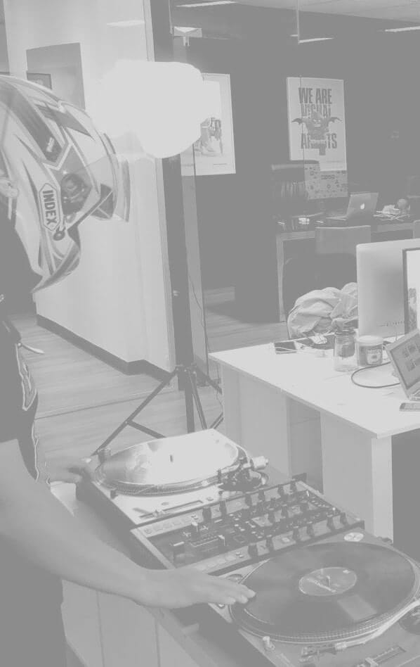 Image with missing alt attribute found on pimclick.com