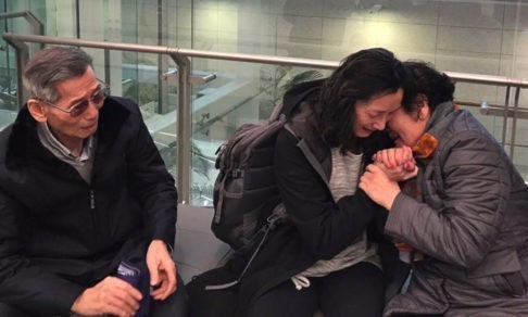 Родители нашли свою дочь через 50 лет. Им сказали, что девочка погибла, но они не поверили