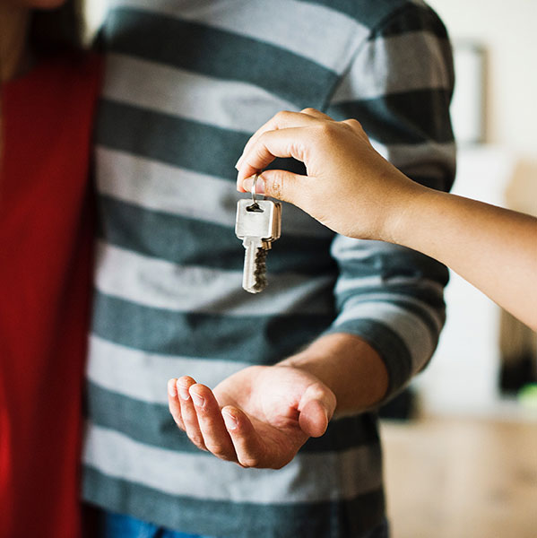 Image with missing alt attribute found on r-klaw.com