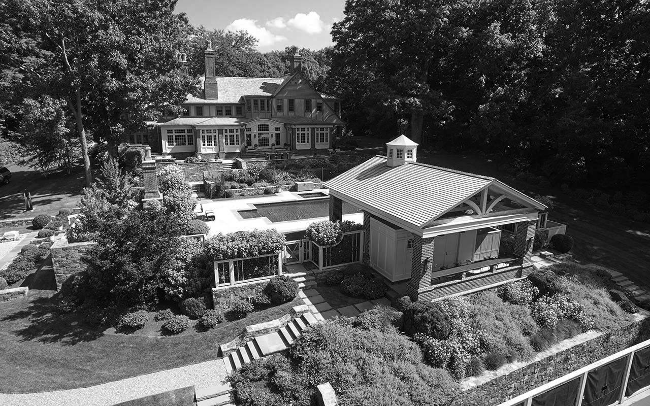 Image with missing alt attribute found on raveis.com