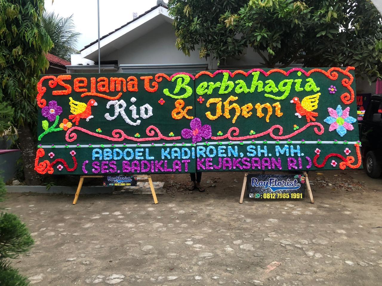 Image with missing alt attribute found on rayflorists.com