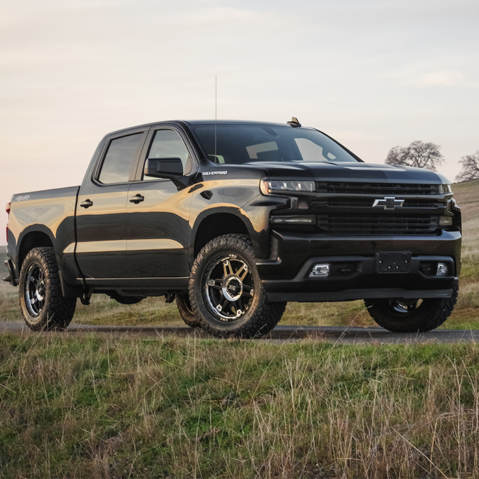 Image with missing alt attribute found on readylift.com