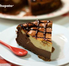 Tarta de chocolate y turr&oacute;n