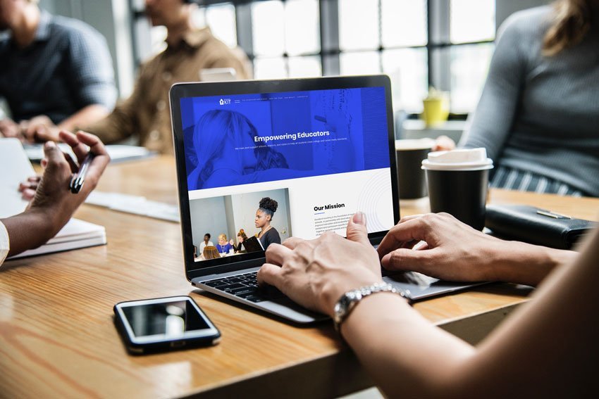 Image with missing alt attribute found on rekupe.com