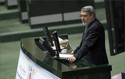 رحمانی فضلی در یک قدمی استیضاح/ نمایندگان امضاء&zwnj;کننده استیضاح: وزیر کشور آسیب جدی به نظام وارد کرده است