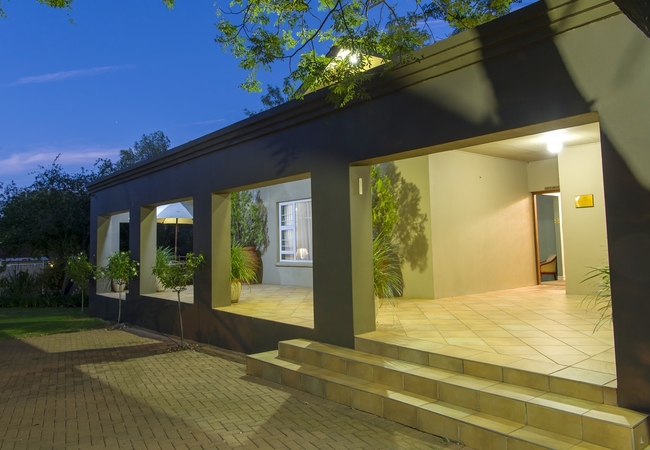 Image with missing alt attribute found on sa-venues.com