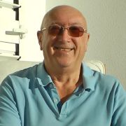 Strong, healthy and confident man would love to meet a real woman