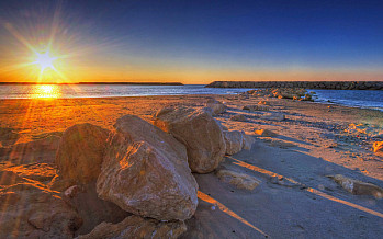 Image with missing alt attribute found on songfacts.com