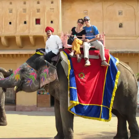 Image with missing alt attribute found on sostraveltoindia.com