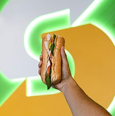 Image with missing alt attribute found on subway.com