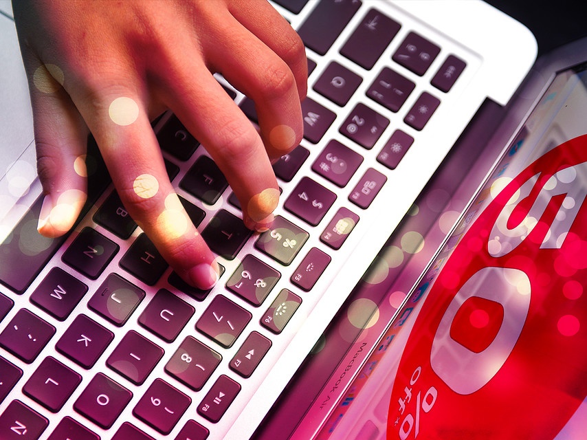 Image with missing alt attribute found on theclinic.cl