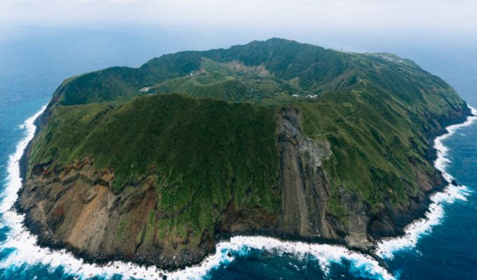 &eta;&phi;&alpha;ί&sigma;&tau;&epsilon;&iota;&omicron;, &Iota;&alpha;&pi;&omega;&nu;ί&alpha;