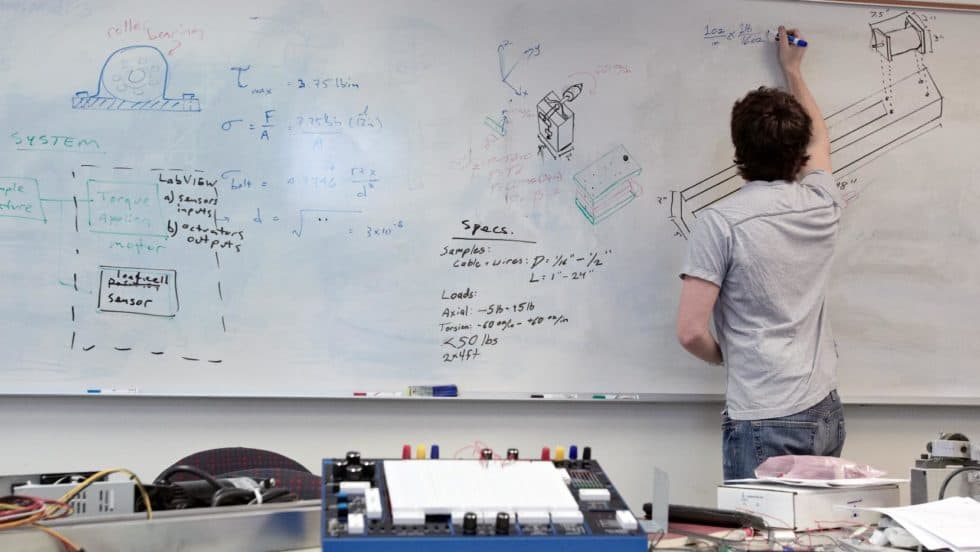 Image with missing alt attribute found on trincoll.edu