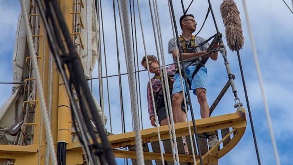 Image with missing alt attribute found on trincoll.edu