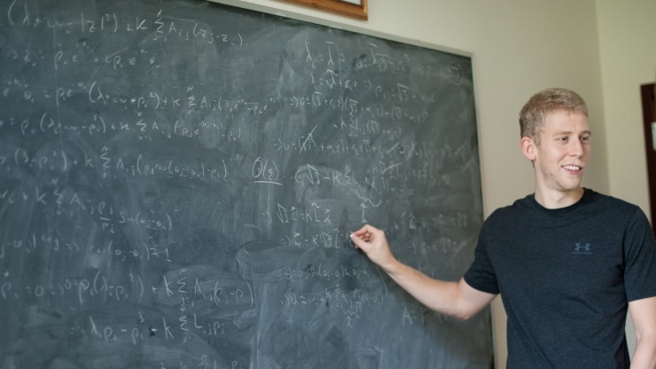 Image with missing alt attribute found on trincoll.edu