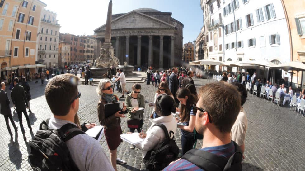 Image with missing alt attribute found on trincoll.edu