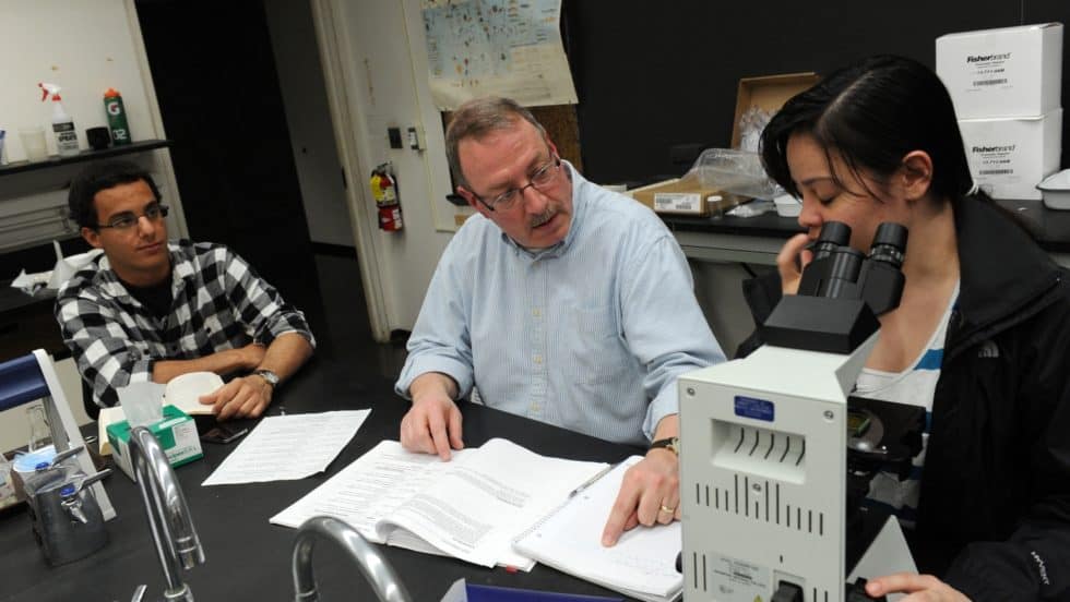 Image with missing alt attribute found on trincoll.edu