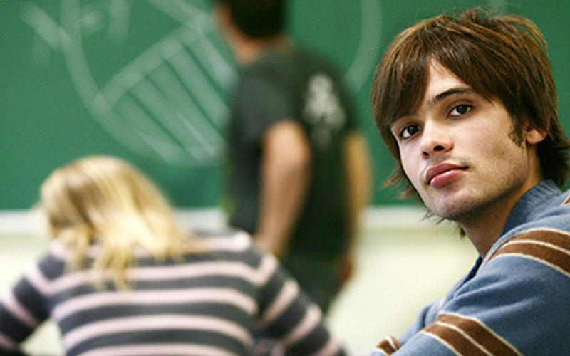 Image with missing alt attribute found on univ-amu.fr