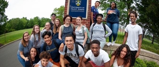 Image with missing alt attribute found on usj.edu