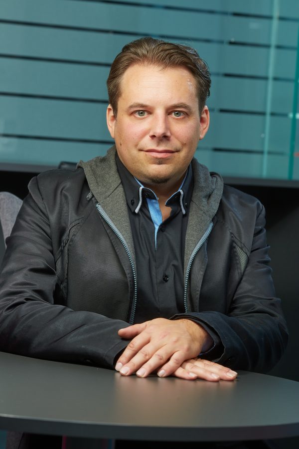 Image with missing alt attribute found on vezovisek.si