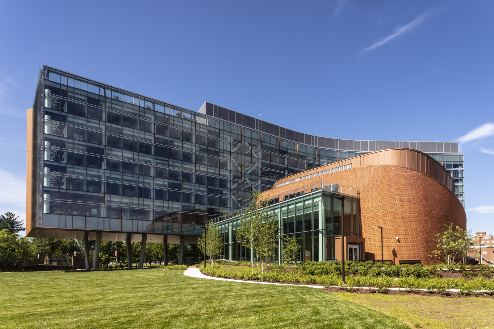 Image with missing alt attribute found on whiting-turner.com