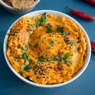 Harvest Ginger and Roasted Carrot Hummus | Yup, it's Vegan