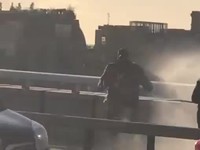 Ten filmik jest hitem sieci, a Polak bohaterem Londynu!