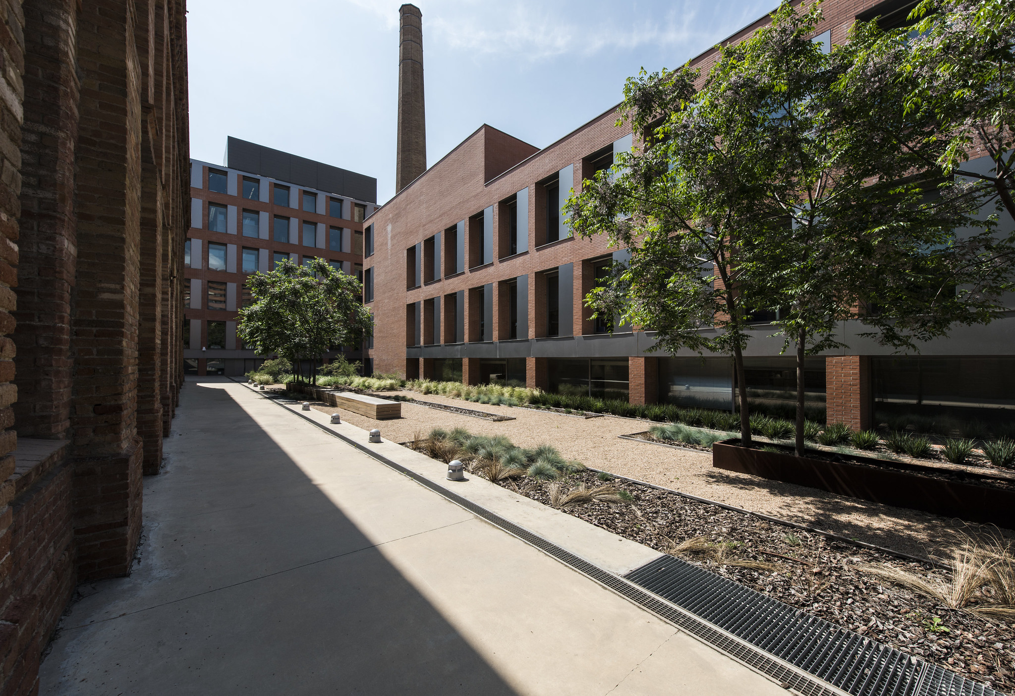 Image with missing alt attribute found on uoc.edu