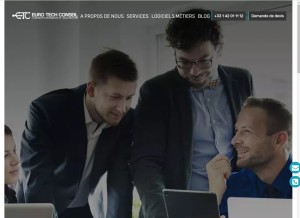 How devsurmesure.fr looks like on a tablet such as an iPad.