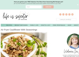 How lifeissweeterbydesign.com looks like on a tablet such as an iPad.